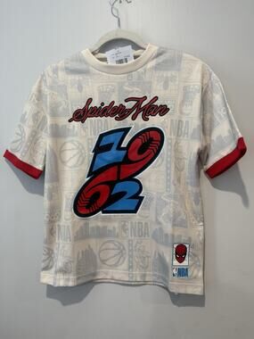 NWT Marvel NBA Boys Size M Spiderman Short Sleeve Jersey Shirt Sports Superhero